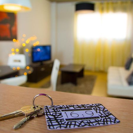 Apartamentos 16:9 Playa Suites อัลเมรีอา ภายนอก รูปภาพ